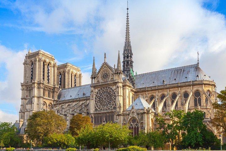 Half Day Tour of Sainte Chapelle Conciergerie Notre Dame