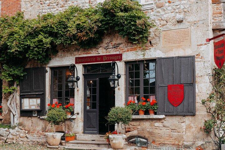 Excursion privée au village médiéval de Pérouges avec dégustation au départ de Lyon