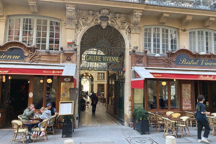 Visite à pied des Passages Couverts de Paris -10 personnes max