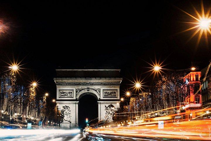 Visite à pied de la Grande Marche des Champs Elysées Paris