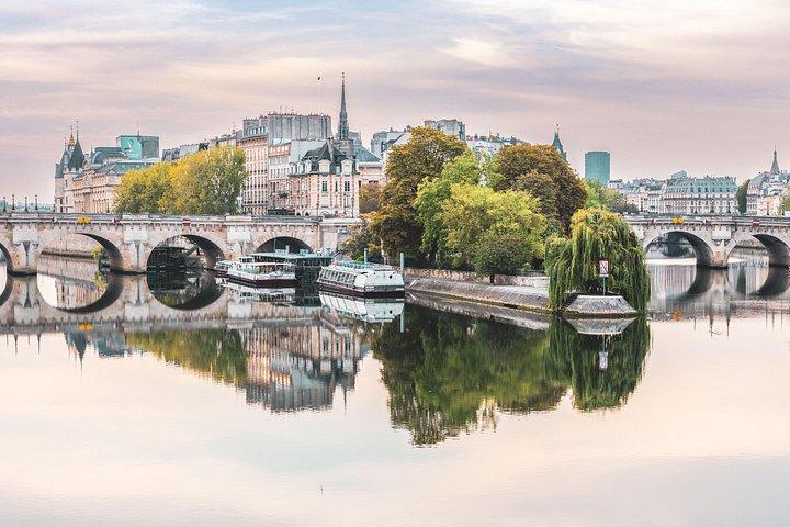 Balade historique de Paris : Marais médiéval, Îles Notre-Dame & Histoires