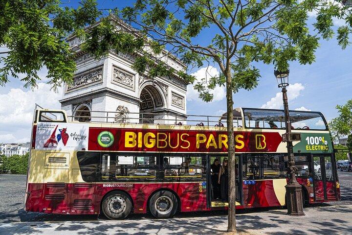 Visite en bus hop on hop off de Paris avec option de croisière sur la Seine