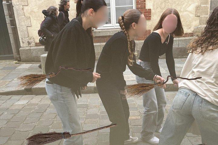 Rennes : Escape Game en Ville en Equipe sur le Thème Magie