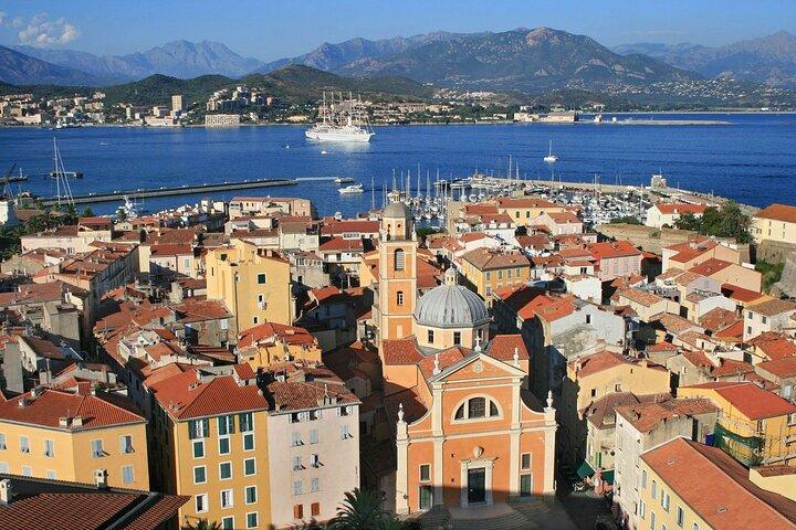 Escapade historique et gourmande à Ajaccio depuis le port de croisière