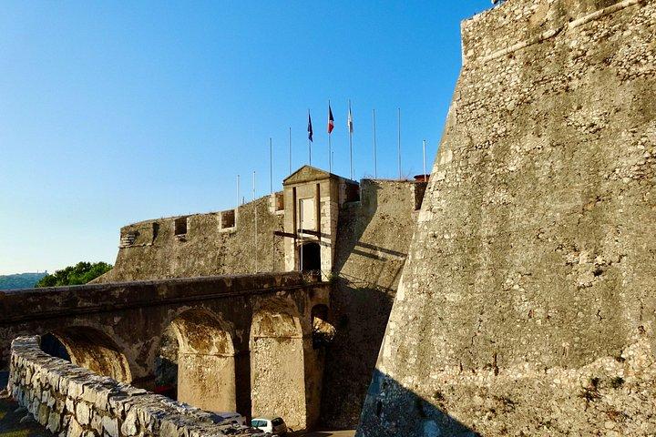 Merveilleuse Villefranche : Citadelle, Vieille Ville et Port Royal à pied