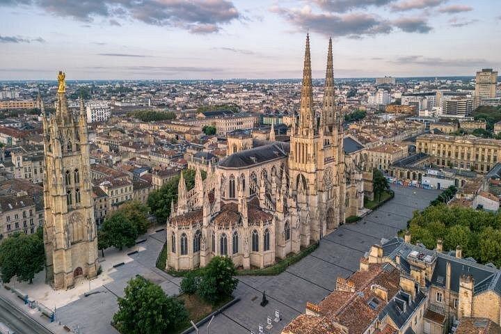 Visite à pied autoguidée de Bordeaux avec une APP