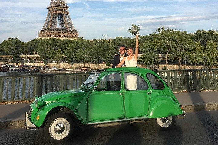 Découvrez Paris en voiture française classique (2cv)