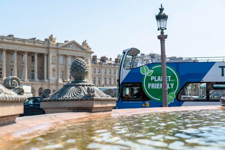Visite guidée du musée du Louvre avec 1 billet de bus à monter et descendre d'une journée