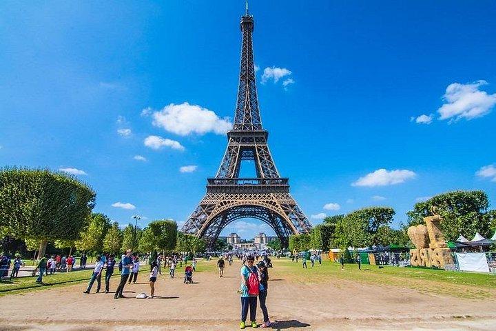 Guide touristique privé à Paris ! Réservez votre guide officiel !