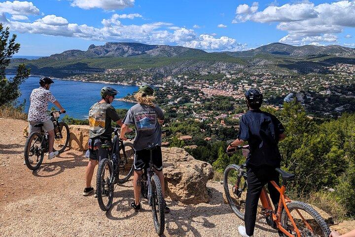 Location VTT Électrique avec Guide Virtuel à Cassis