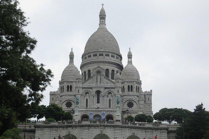 Visite à pied de Montmartre à Paris, autoguidée avec défis
