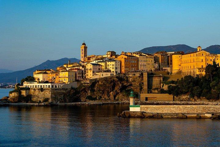 Explorez Bastia en 60 minutes avec un Local