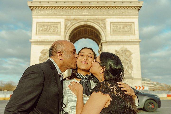 Séance photo professionnelle à Paris à l'Arc de Triomphe