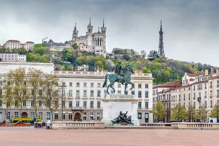 Visite à pied autoguidée de Lyon avec une application