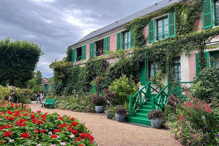 Excursion d'une journée à Giverny au départ de Paris avec transport privé