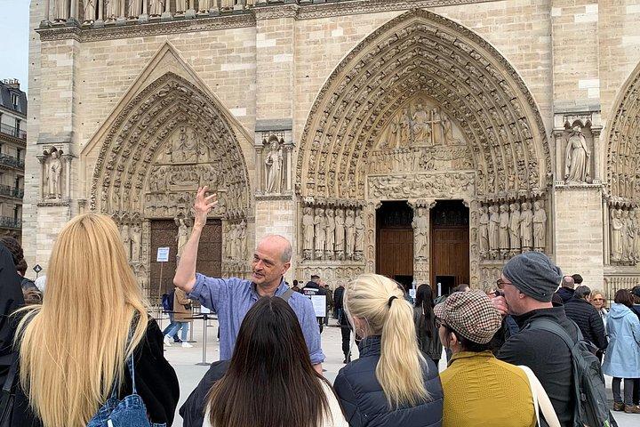 Visite guidée extérieure de la cathédrale Notre-Dame et du quartier latin