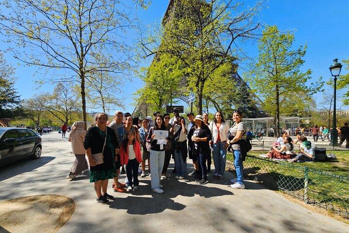 Visite guidée de la Tour Eiffel par ascenseur 2ème étage et sommet
