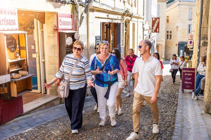 Visite de Saint-Émilion l'après-midi - 2 grands crus et apéritif Français