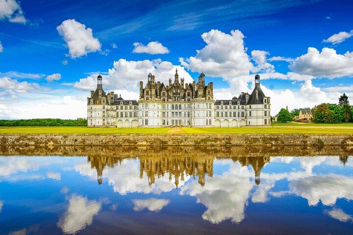 Visite à pied des châteaux de la Loire avec audioguide