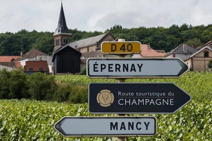 1 Journée Escapade Privée en Champagne Van VIP depart Paris