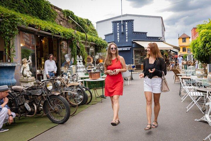 Marché aux puces Secrets près de Montmartre : Une chasse aux trésors à Paris
