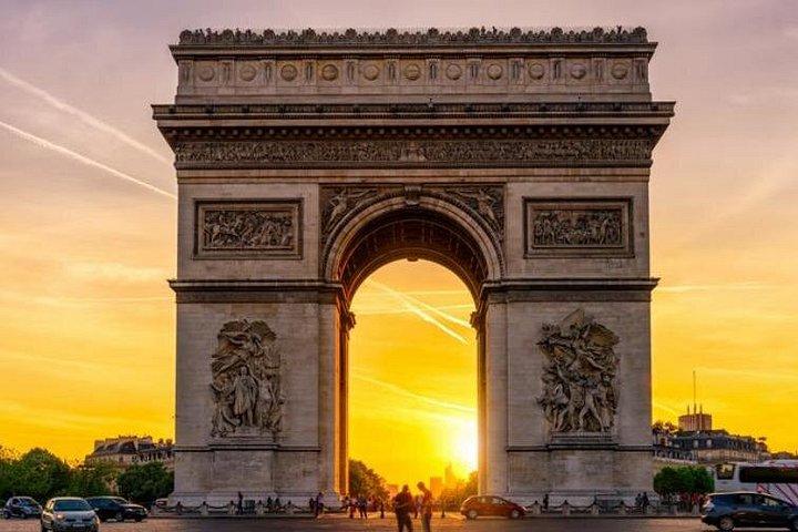 Paris Prestige Tour la Ville Lumière en Confort Privé Van VIP 5H