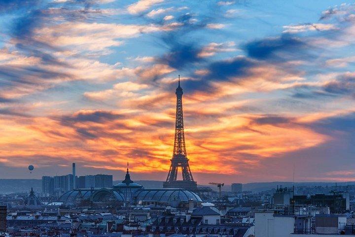 Excursion d'une journée privée personnalisée à Paris avec véhicule et guide