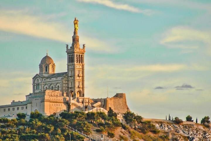 Visite à pied autoguidée du Vieux-Port à Pic de Marseille avec une APP