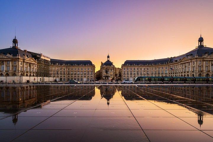 Bordeaux Night Tour : Soirée Privée Temps forts Expérience