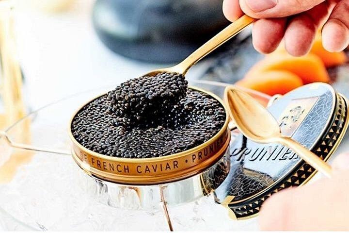 Le Caviar De L’eau À La Bouche