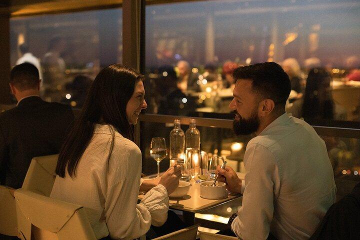 Dîner du réveillon de Noël à la brasserie Madame de la Tour Eiffel