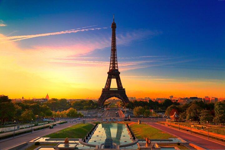 Tour Eiffel Tous les étages par ascenseur avec un Guide privé