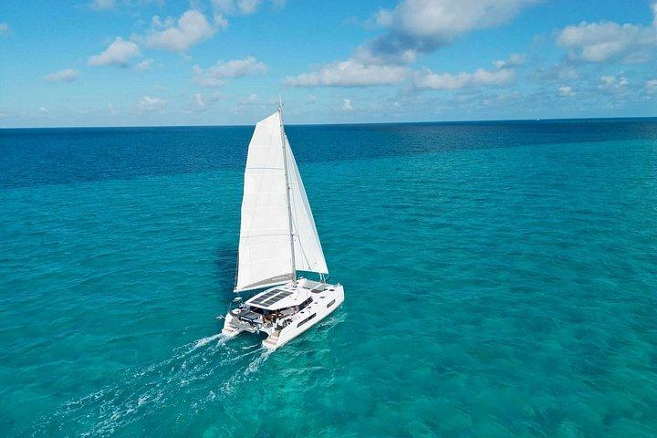 Croisière en Catamaran sur le Côte d'Azur en petit groupe