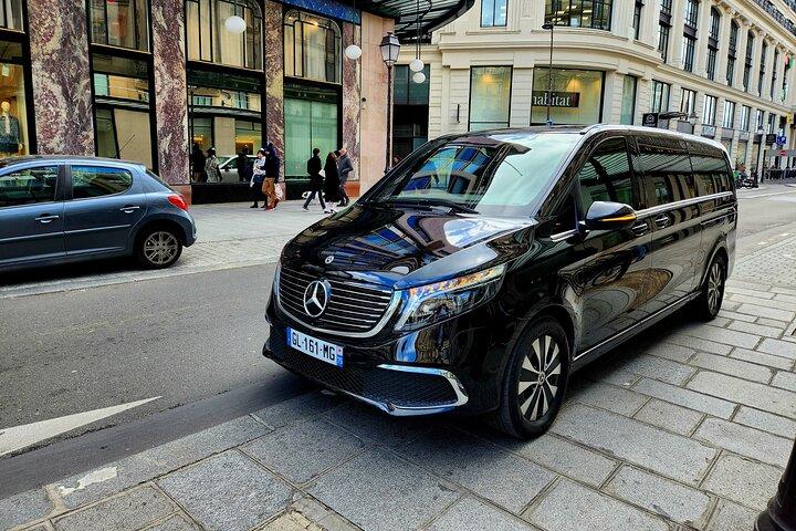 Transfert privé: Paris ou Aéroport CDG à Bruges en Van de luxe