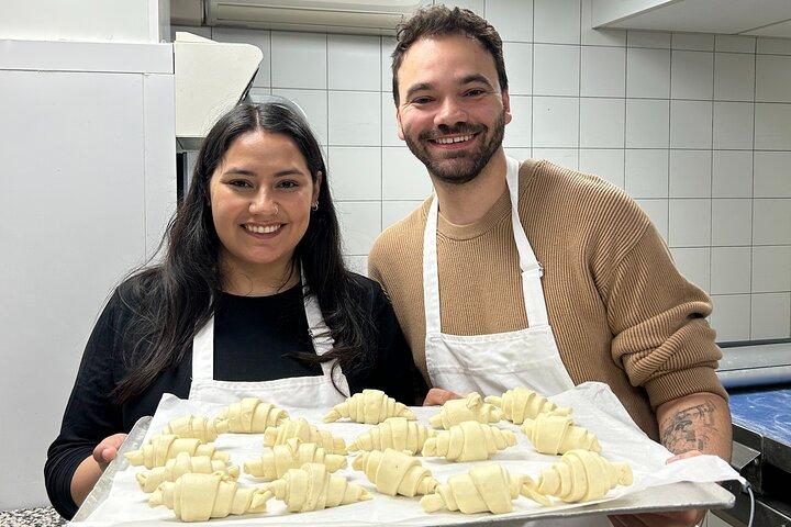 Cours de pâtisserie Française dans une boulangerie locale de Montmartre