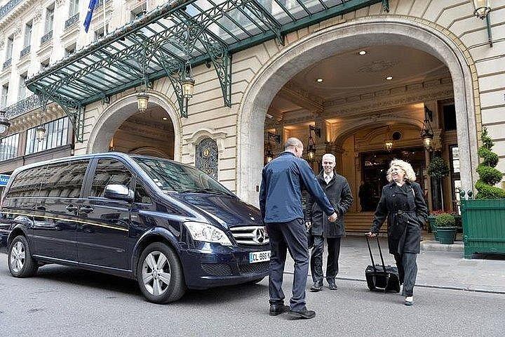 Transfert privé de départ de Paris vers CDG, ORLY, BVA Aéroports