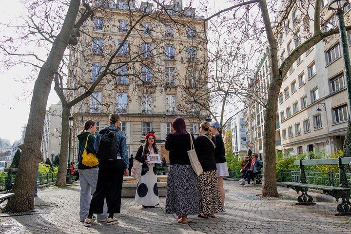 Visite à pied officielle d'Emily à Paris