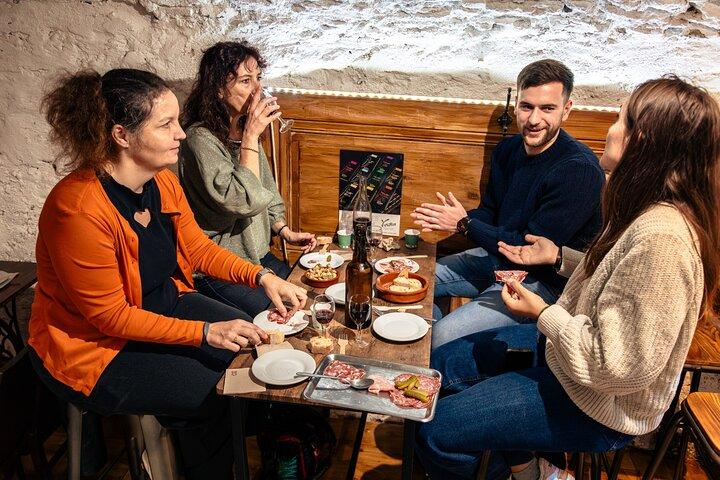 Visite gastronomique en petit groupe à Lyon avec vin et repas complet par Do Eat Better