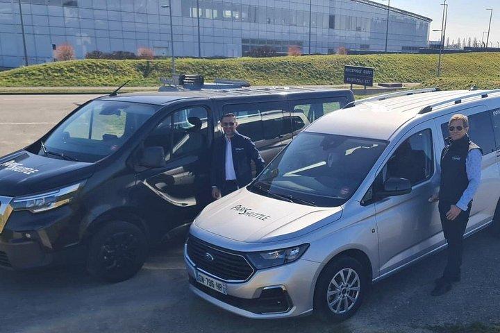 Transfert Privé SUV : Paris à Aéroport Charles DE Gaulle (CDG)