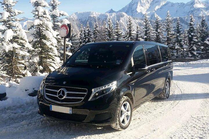 Transfert privé de départ: hôtels de Courchevel à l'aéroport de Genève GVA