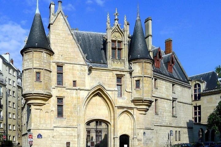 L'histoire de Paris de l'antiquité au moyen âge