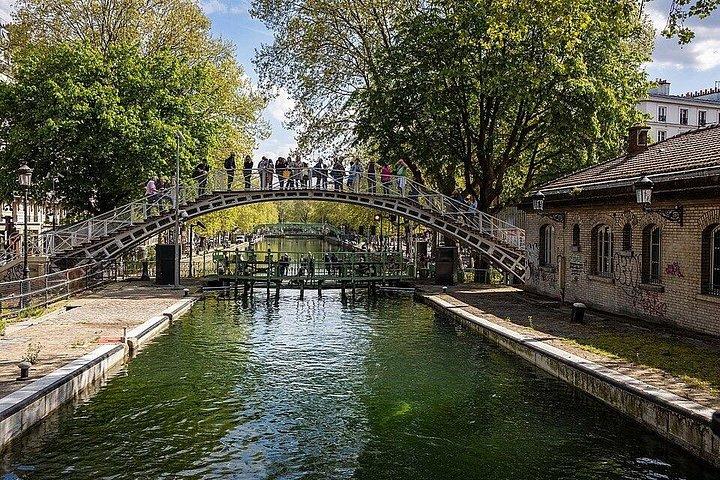 Zones touristiques insolites de Paris explorées par une visite guidée sécurisée en side-car