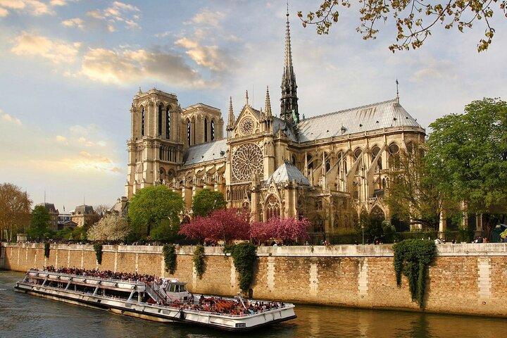 À la découverte de Notre Dame de Paris et de l'Île de la Cité