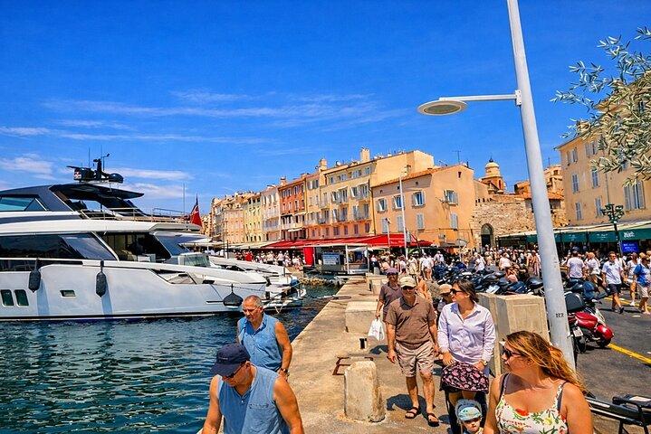 Nice : Excursion d'une journée à Saint-Tropez · Côte de l'Estérel et traversée en bateau
