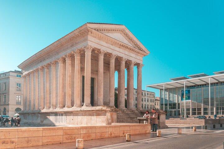 Visite privée inoubliable de Nîmes et de la Maison Carrée en espagnol