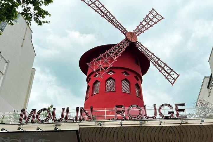 Paris au Moulin Rouge : Transfert privé aller-retour depuis votre hôtel