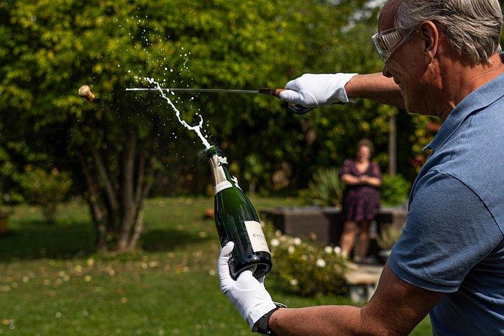 Atelier de dégustation de sabre de champagne près d'Épernay