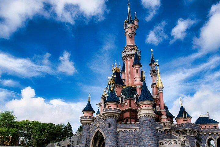 Transfert privé aller simple de Disneyland Paris à Paris