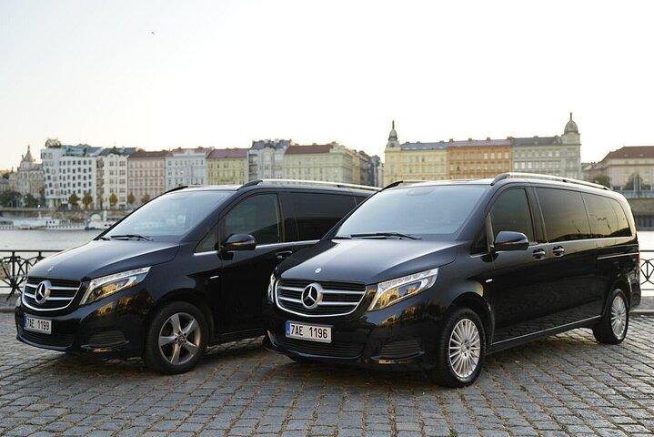 Transfert privé aller-retour en minivan à Versailles depuis Paris