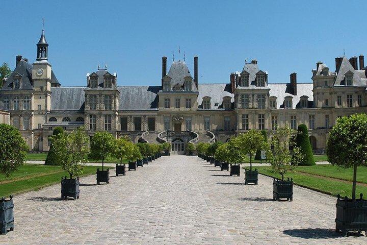 Visite privée de Fontainebleau et Barbizon au départ de Paris avec Champagne
